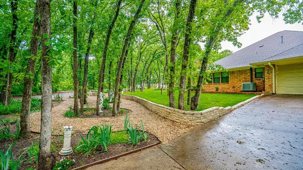 6520 Fall Creek Highway, Granbury, TX 76049