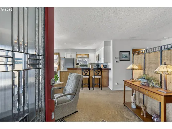 24800 NW St Helens RD #L10, Portland, OR 97231