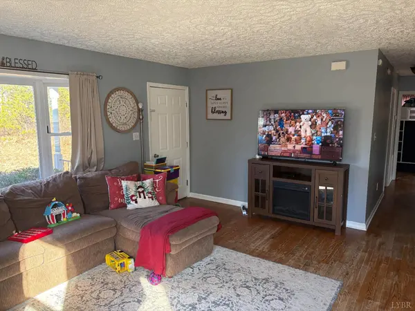 70 Smith RD, Forest, VA 24551