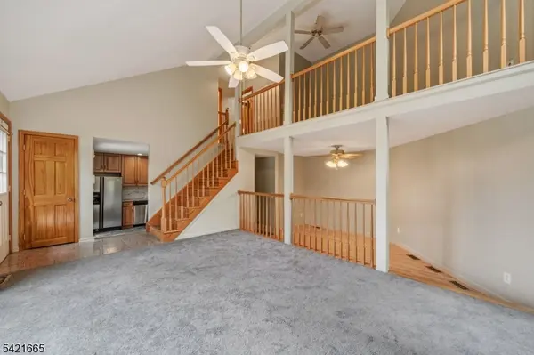 29 Bloomingdale Dr #1C, Hillsborough Twp., NJ 08844