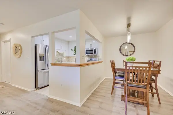 95 Sapphire Ln, Franklin Twp., NJ 08823