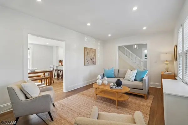 16 Fairview Ave, Summit City, NJ 07901