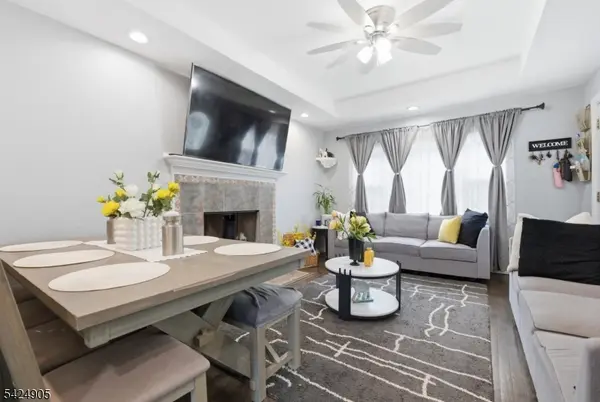 23 Roosevelt Trl, Hopatcong Boro, NJ 07843