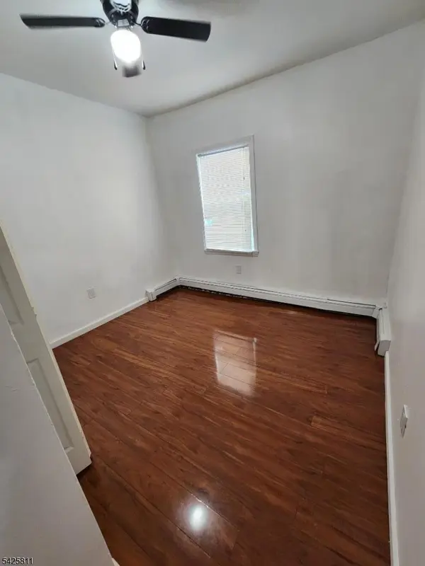 21 Belmont Ave, Paterson City, NJ 07522