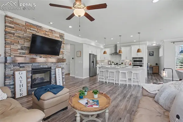 10105 Thrive LN, Colorado Springs, CO 80924