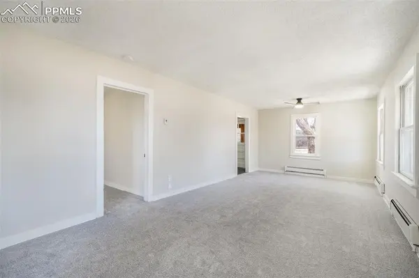 2218 E St Vrain ST, Colorado Springs, CO 80909