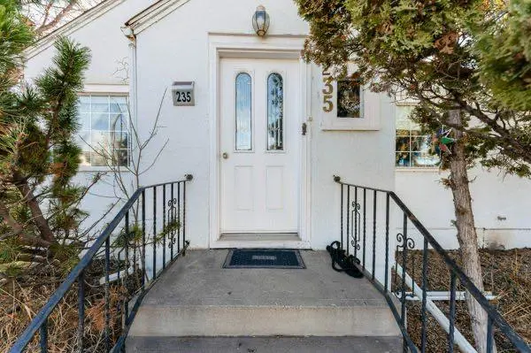 235 2 ST W, Drumheller, AB T0J0Y3