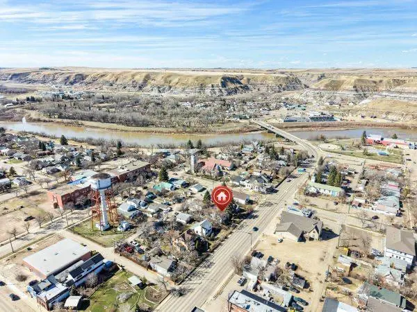 235 2 ST W, Drumheller, AB T0J0Y3