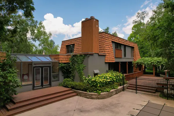 23 Royal Oak DR, Barrie, ON L4N 7S5