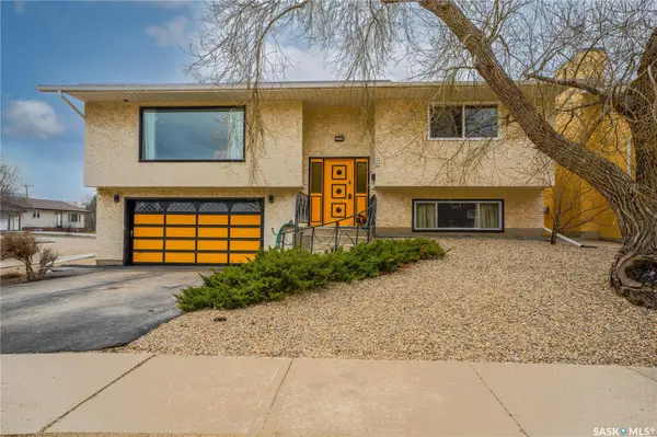 254 2nd AVENUE E, Gravelbourg, SK S0H 1X0