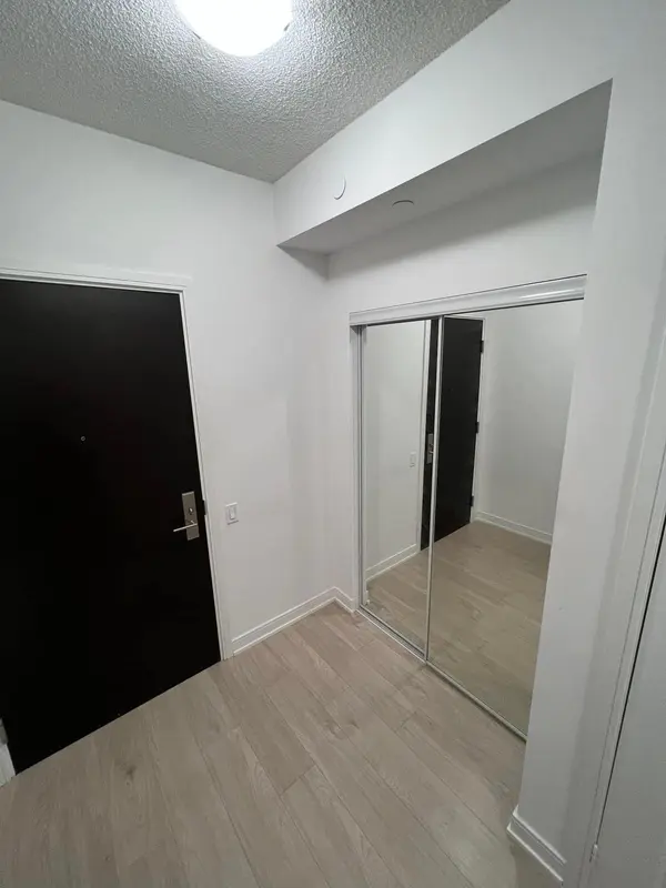 8 Nahani WAY #1002, Mississauga, ON L4Z 0C6