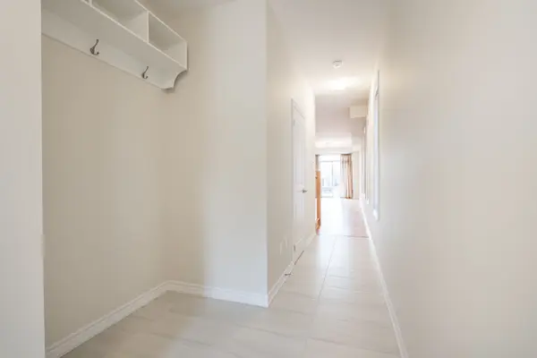 1426 Almonte DR, Burlington, ON L7P 0V8