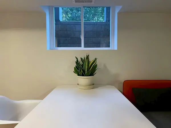 4122 Sugarbush RD #LOWER, Mississauga, ON L5B 2Z8