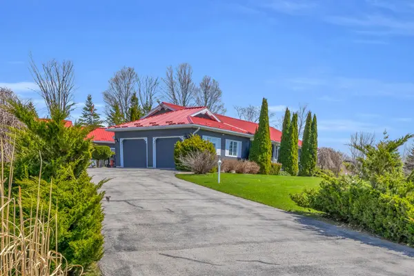 2 Joanne CRES, Minto, ON N0G 2L0