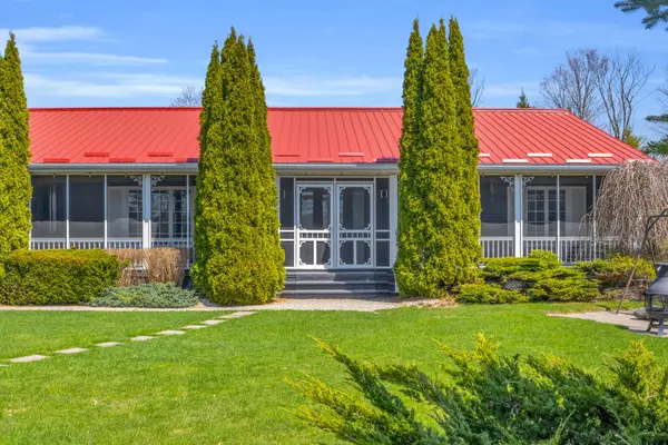 2 Joanne CRES, Minto, ON N0G 2L0