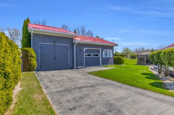 2 Joanne CRES, Minto, ON N0G 2L0