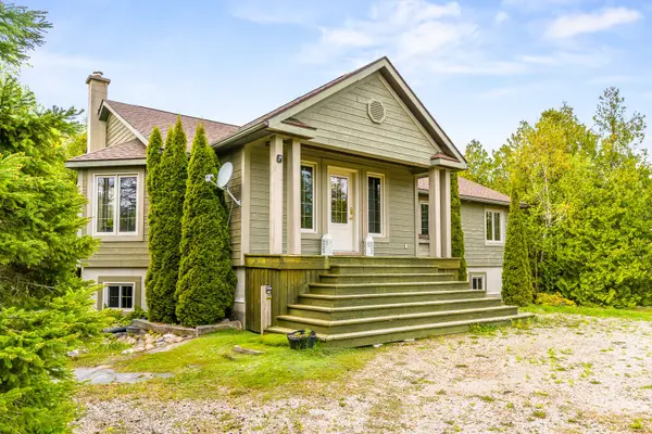 61 FOX TRL, Northern Bruce Peninsula, ON N0H 1Z0