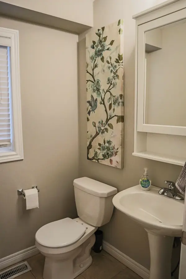 222 Pelech CRES, Hamilton, ON L0R 1P0