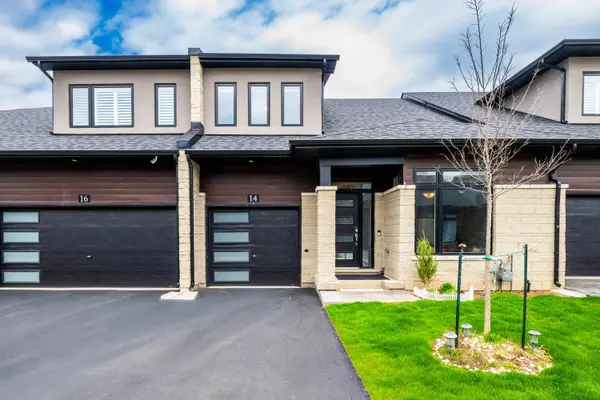 14 Welch LN, Hamilton, ON L9C 0G1