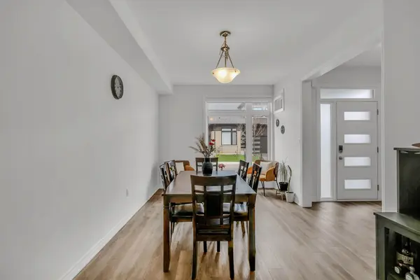 14 Welch LN, Hamilton, ON L9C 0G1