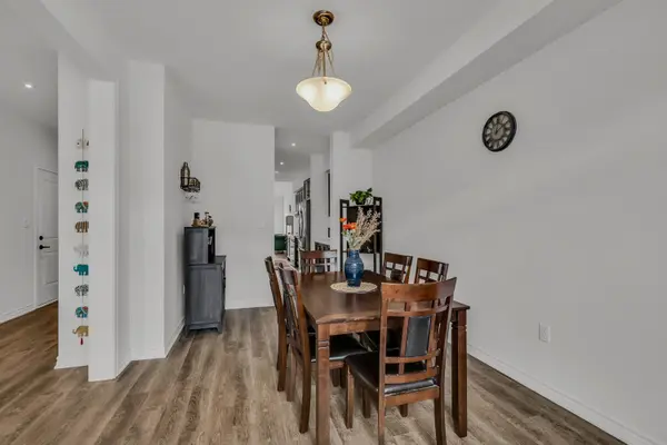 14 Welch LN, Hamilton, ON L9C 0G1