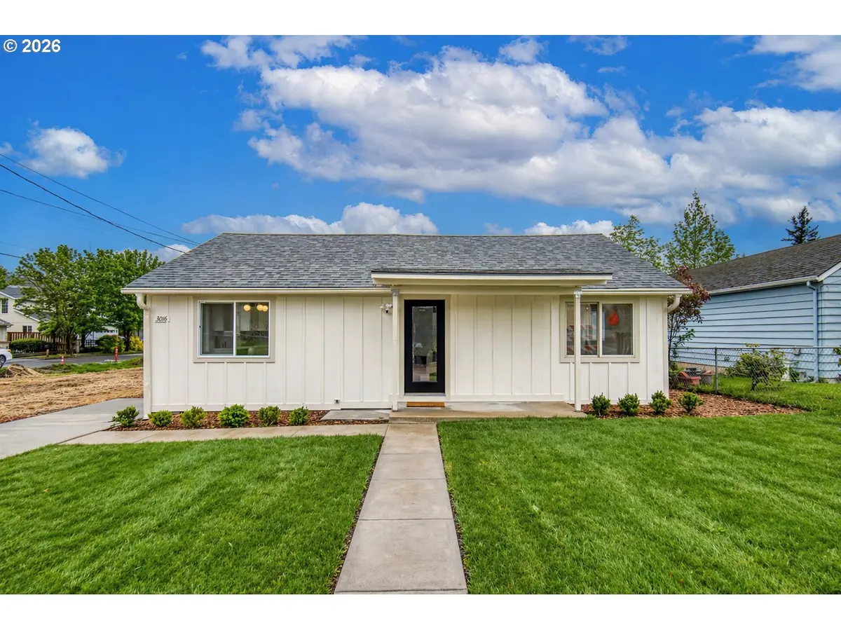 3016 SE 87TH AVE, Portland, OR 97266