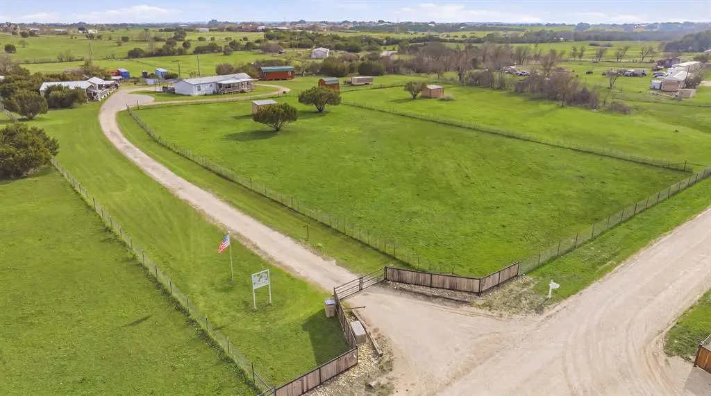 1565 County Road 233, Stephenville, TX 76401