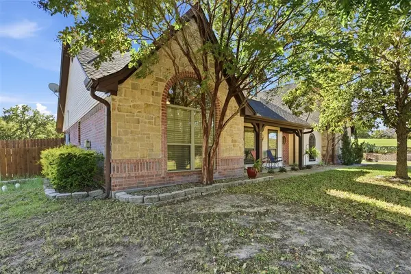 437 Adair Lane, Weatherford, TX 76088