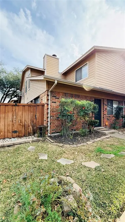 5761 Cedar Creek Drive, Benbrook, TX 76109