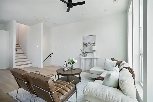 312 N Lancaster Avenue #105, Dallas, TX 75203