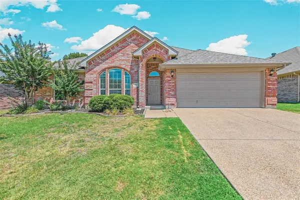 223 Carriage Drive, Willow Park, TX 76087