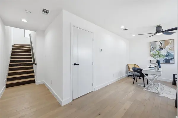 4635 Manett Street #102, Dallas, TX 75204