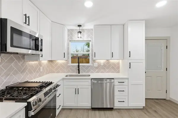 8442 Campanella Drive, Dallas, TX 75243