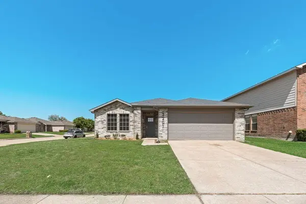 2201 Bradford Pear Drive, Little Elm, TX 75068