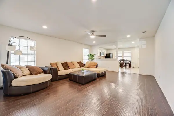 2201 Bradford Pear Drive, Little Elm, TX 75068