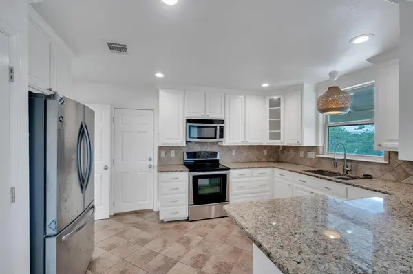 4312 Selkirk Drive, Fort Worth, TX 76109