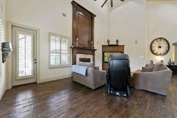 6719 Springwood Lane, Garland, TX 75044