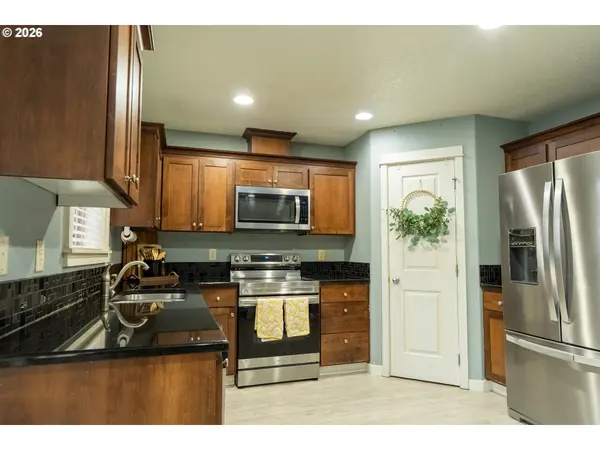 3152 NE LILY LN, Mc Minnville, OR 97128