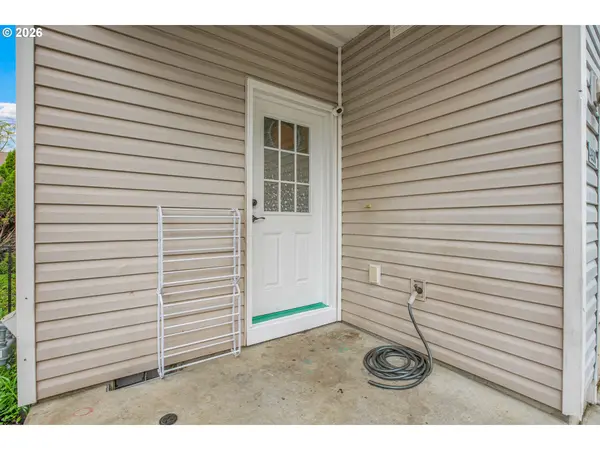 4930 SE 122ND AVE, Portland, OR 97236