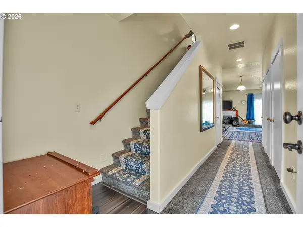 4930 SE 122ND AVE, Portland, OR 97236