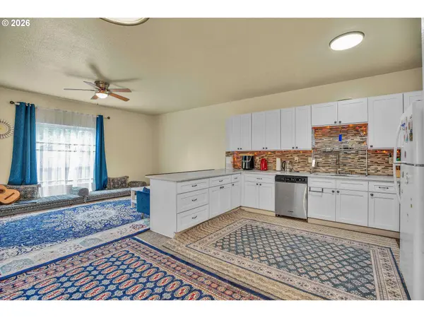 4930 SE 122ND AVE, Portland, OR 97236