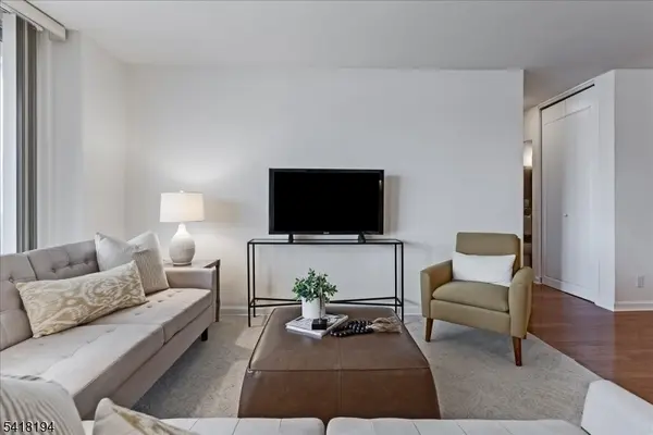 530 Valley Rd - 3L #3L, Montclair Twp., NJ 07043