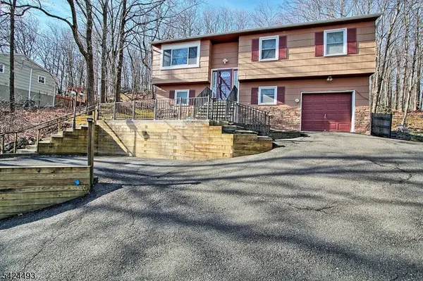 142 Valley View Dr, Rockaway Twp., NJ 07866