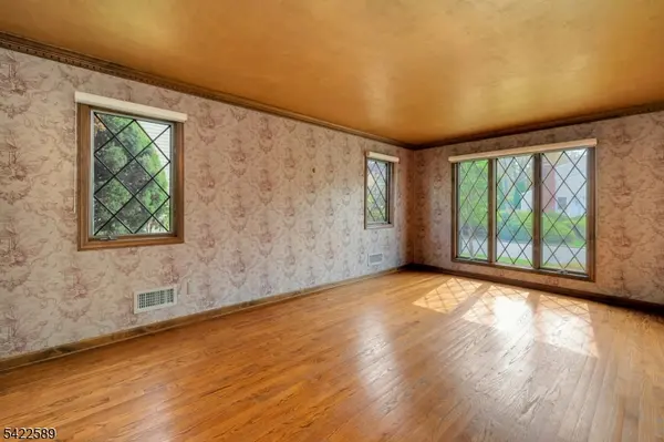 34 Connecticut St, Cranford Twp., NJ 07016