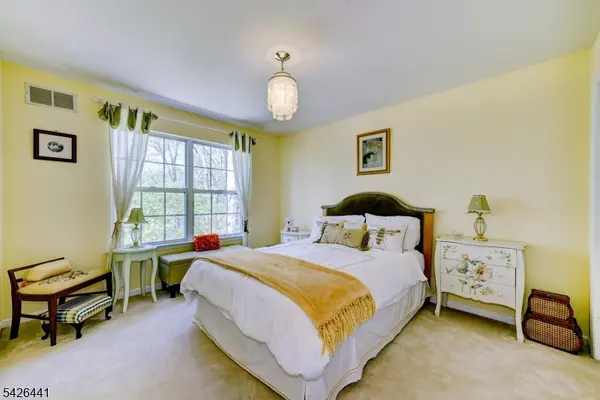 51 BERTRAN DR, Bridgewater Twp., NJ 08807