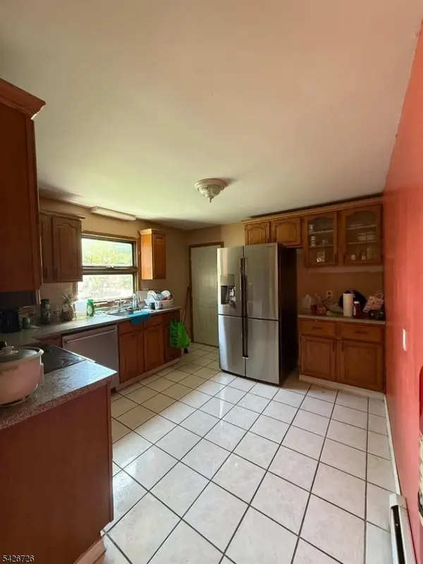 109 Washington Ave, Carteret Boro, NJ 07008