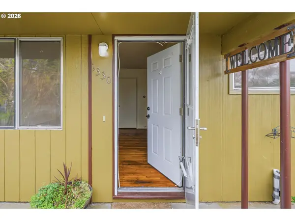 1330 SE 168TH PL, Portland, OR 97233