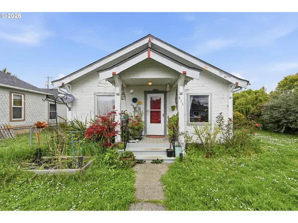 615 WILLOW ST, Myrtle Point, OR 97458