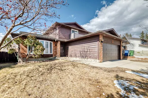 183 Dalcastle WAY NW, Calgary, AB T3A 2N5