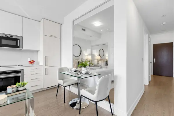 330 Richmond ST W #2508, Toronto C01, ON M5V 1X2